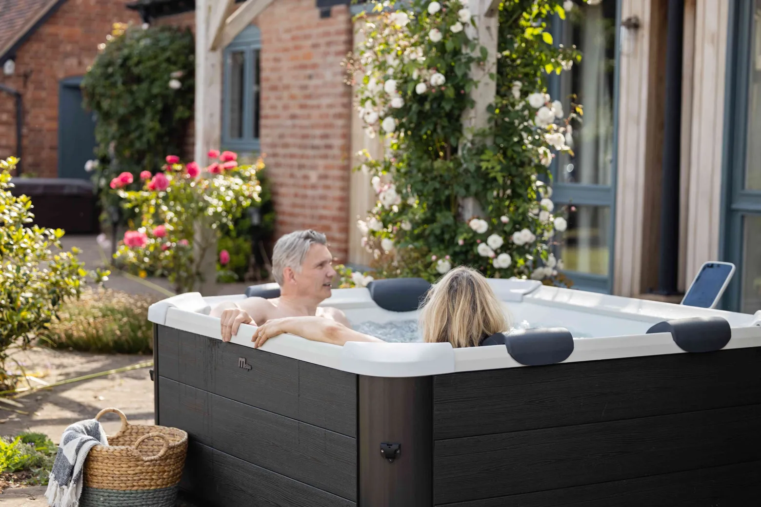 Basen z hydromasażem mSpa Oslo 6 os. SPA panelowe ogrodowe 850l LED Wi-Fi