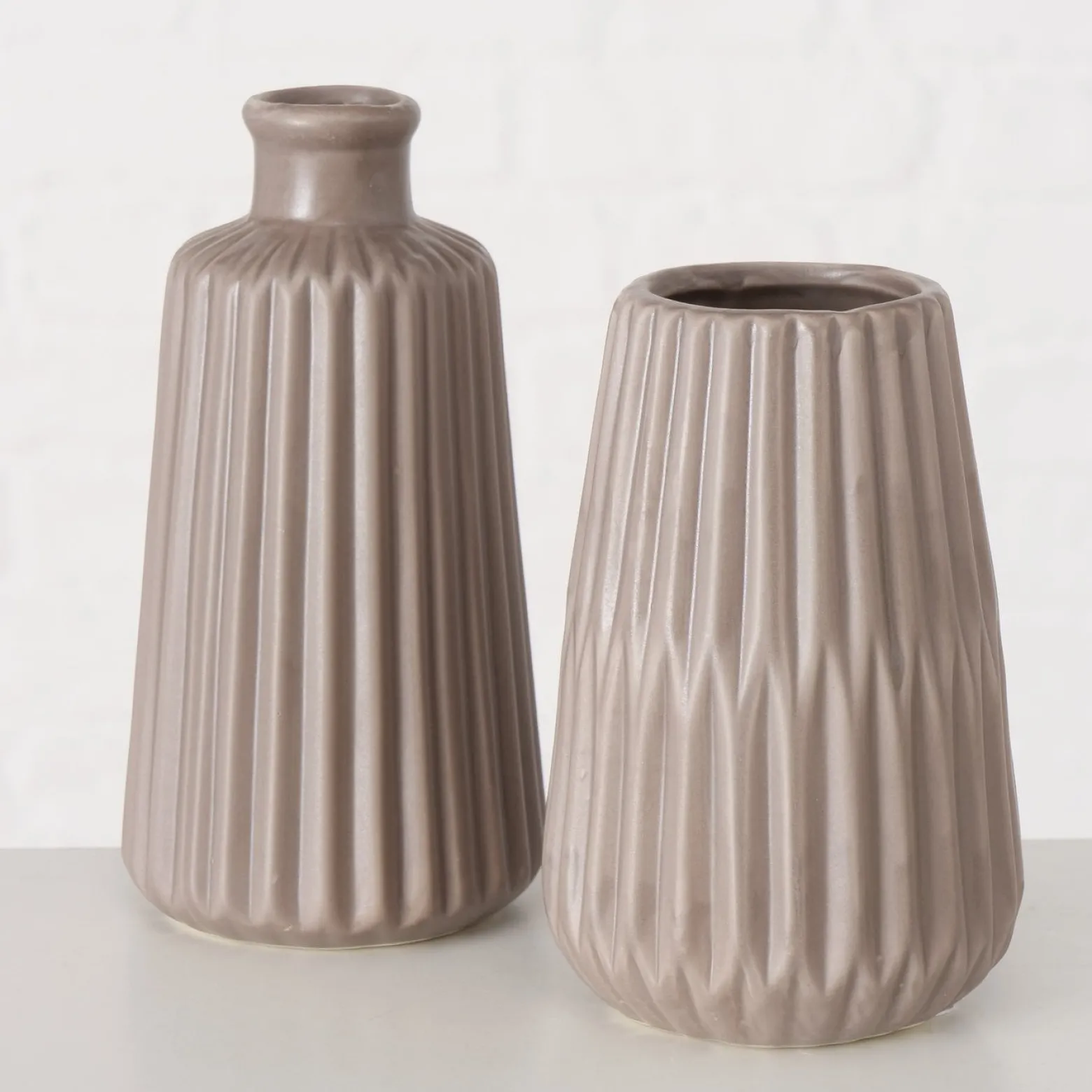 Ceramiczny wazon z tłoczonym wzorem ESKO, 18 cm
