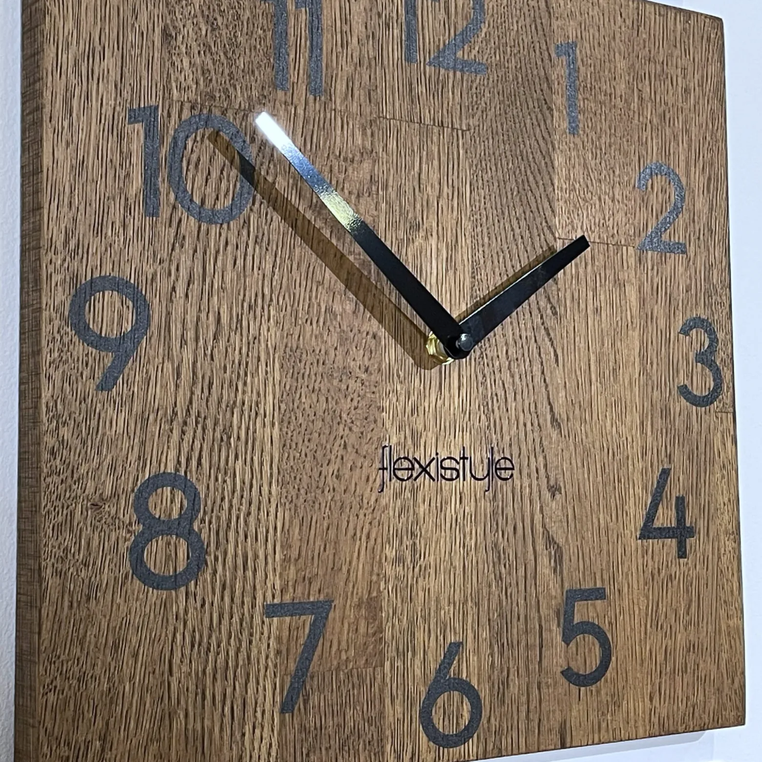 Dębowy panel Zegar w Lamelach 155x30cm brązowy