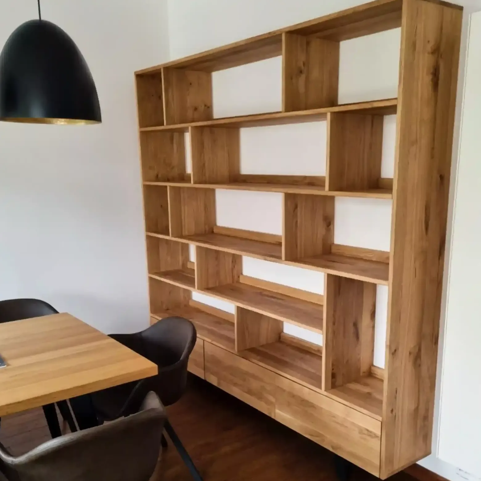 Dębowy regał nowoczesny do salonu pokoju VITA