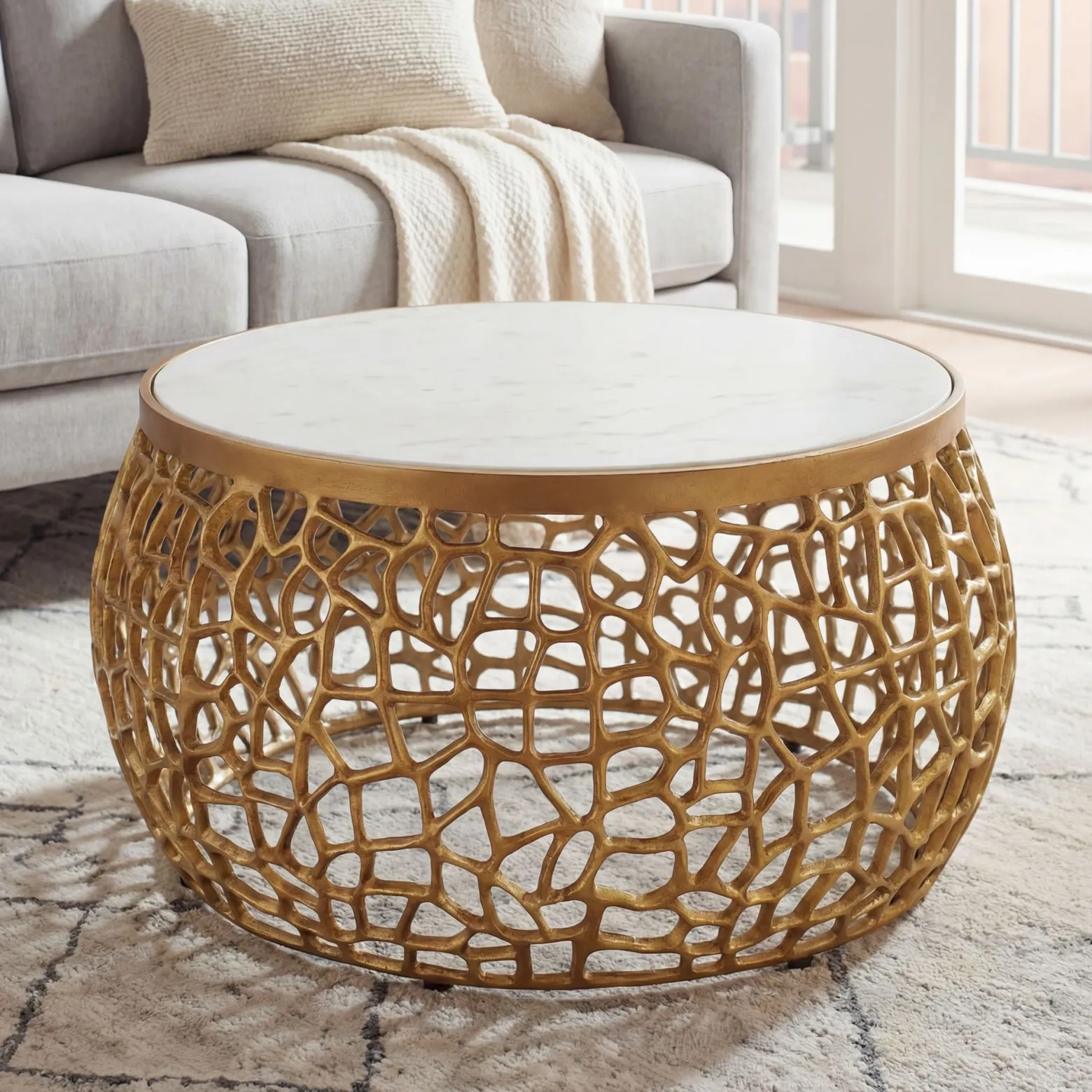 Designerski Metalowy Stolik Kawowy z Marmurowym Biały Złoty Okrągły 60cm