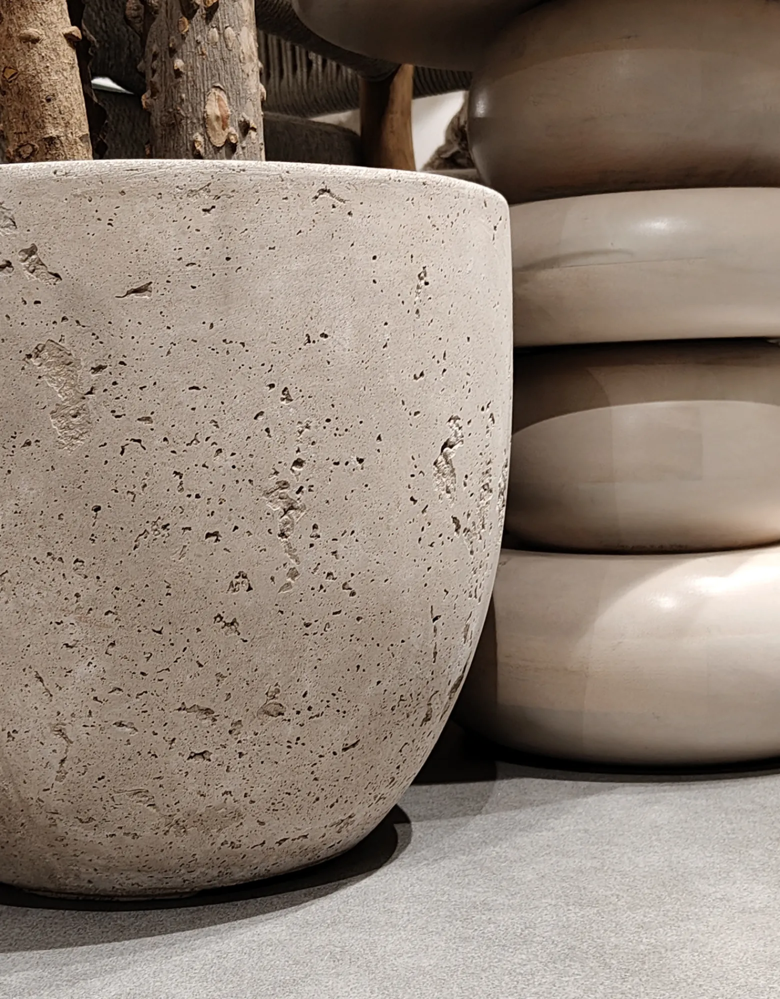 Donica High Oval 25x13x24,5cm rozmiar M sand light cement
