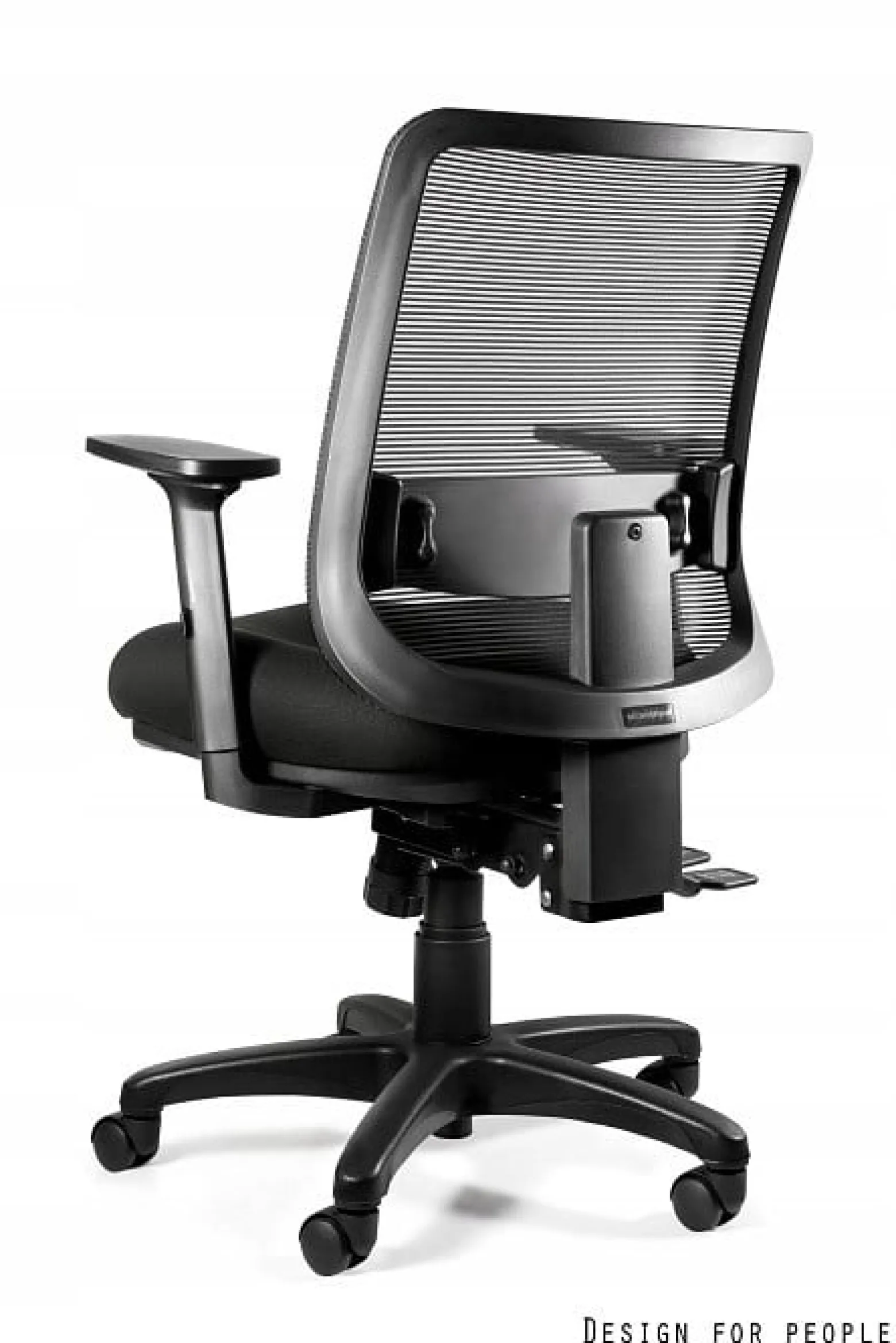 Ergonomiczny fotel biurowy SAGA PLUS M czarny siatka/tkanina