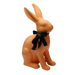 Figurka - morelowy królik z kokardą 37x23x13,5 cm z broszką i koralikiem