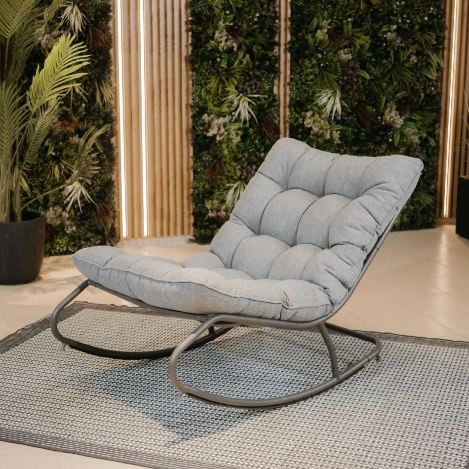 Fotel Bujany VIBE Ogrodowy z Poduszką Stalowy Czarny Szary 115 Cm