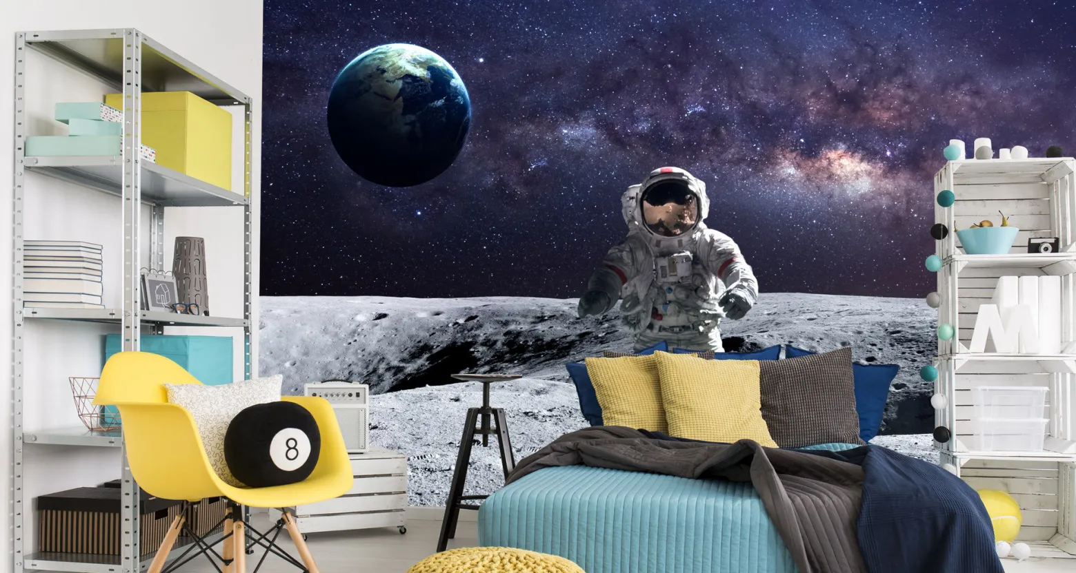 Fototapeta Astronauta na księżycu 90x60cm