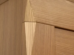 Komoda Bergen 156 cm z 3 drzwiami i 3 szufladami modrzew sibiu złoty