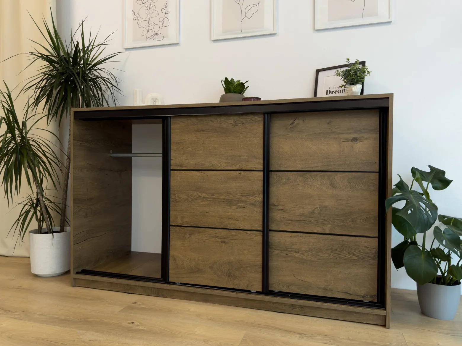 Komoda LOFT trzydrzwiowa 180 cm biały