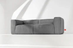 KONSIMO FEROX Nowoczesna sofa trzyosobowa w tkaninie sztruksowej