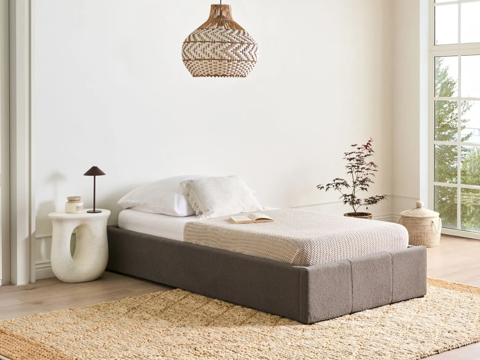 Łóżko z pojemnikiem bez zagłówka Boucle DINAN 90 x 200 cm Beżowoszary