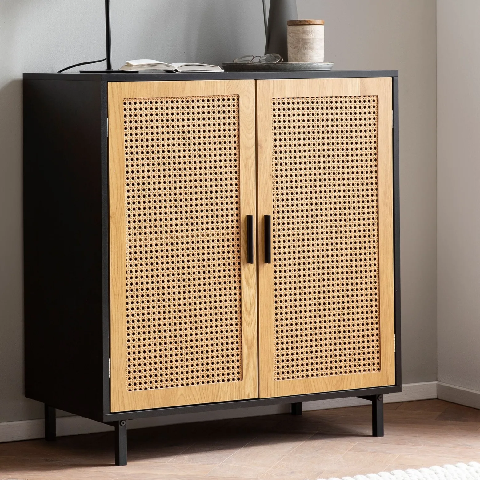 Kredens FineBuy komoda 80 cm czarna z wiedeńską