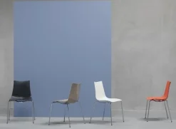 Krzesło Zebra białe chromowane z tworzywa