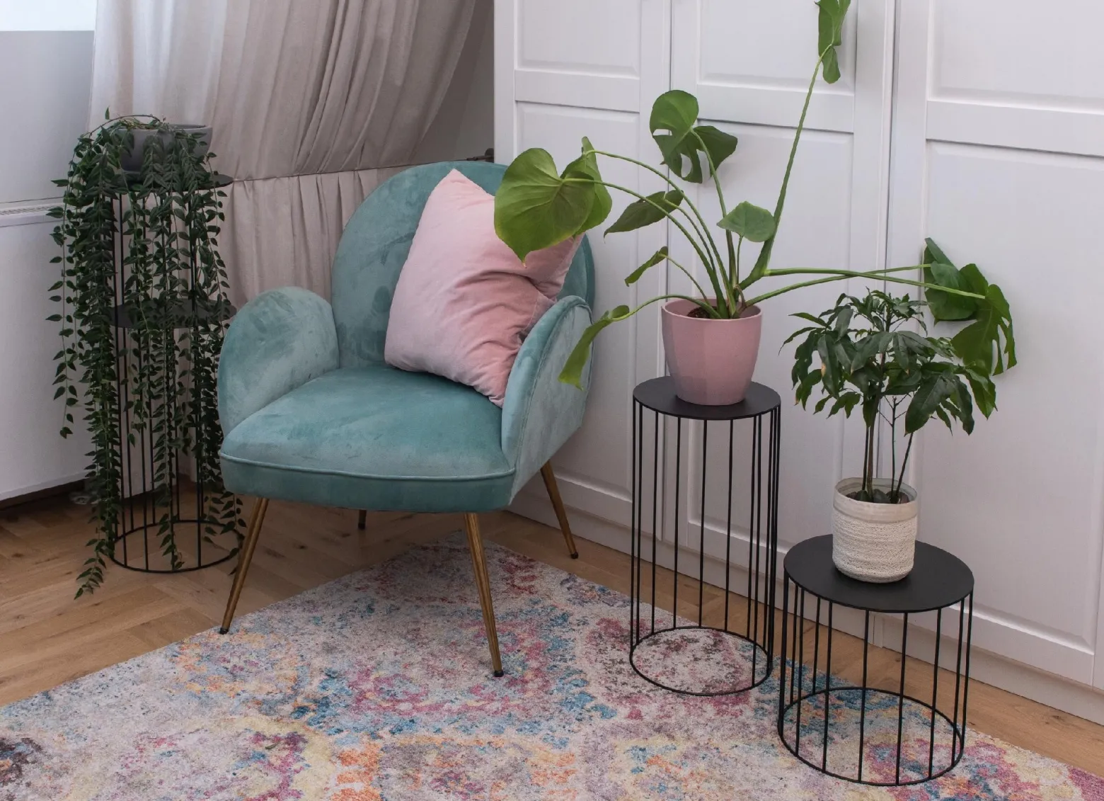 Kwietnik metalowy stojący loft 29 cm druciany stolik