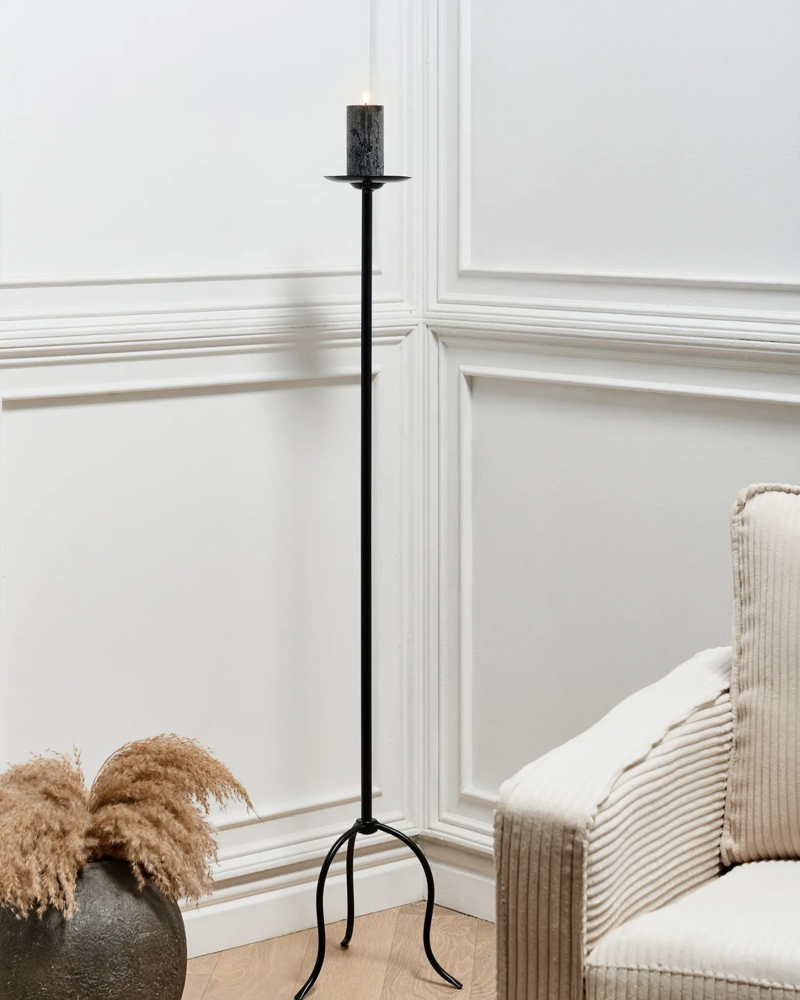 Metalowy świecznik 120 cm czarny