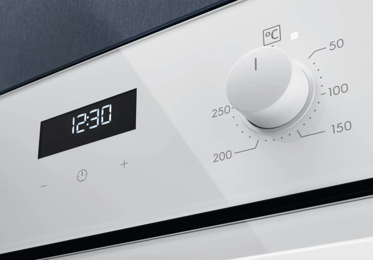 Piekarnik ELECTROLUX EOF5F50BV