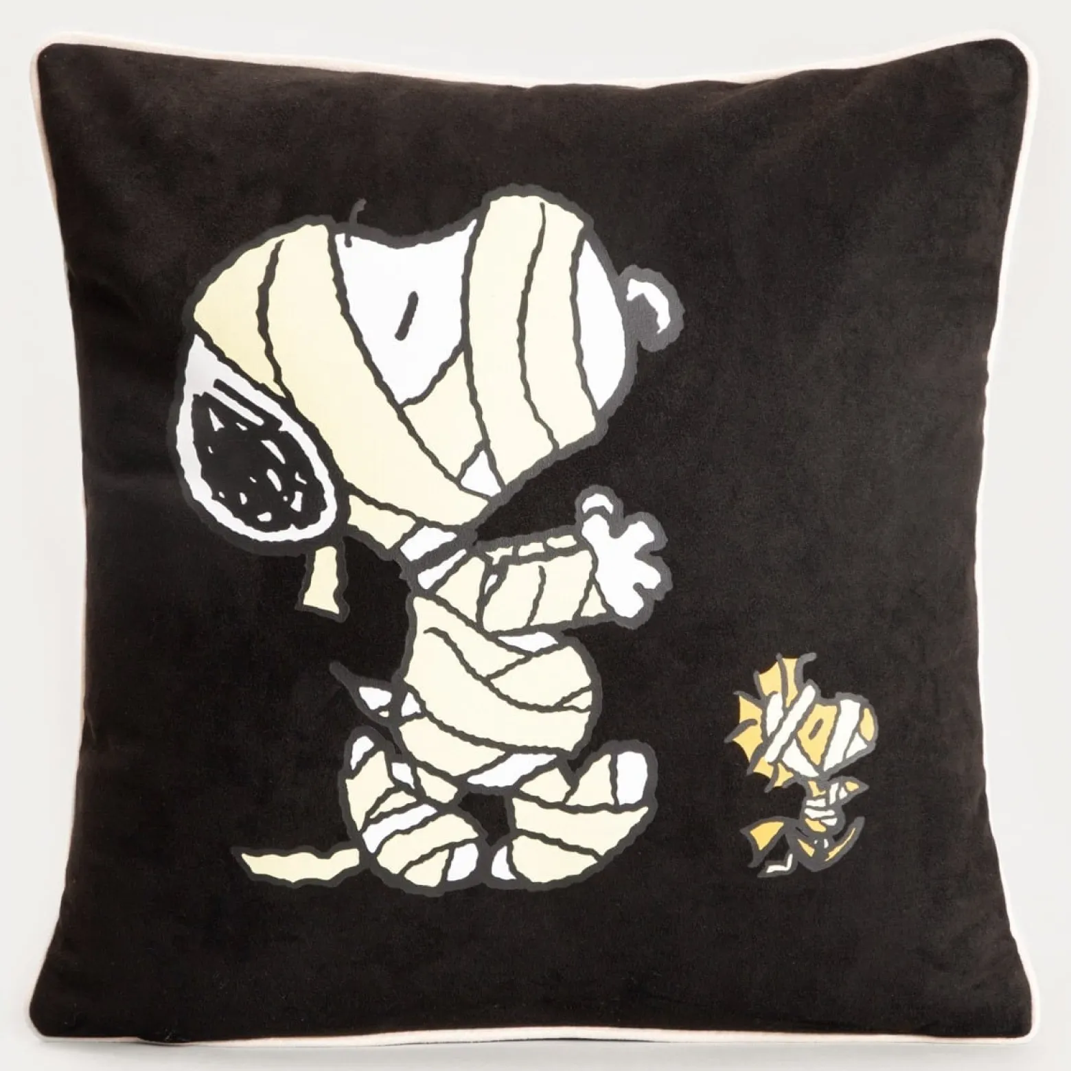 Poszewka HALOWEEN SNOOPY ze wzorem Snoopy 45x45cm HOMLA