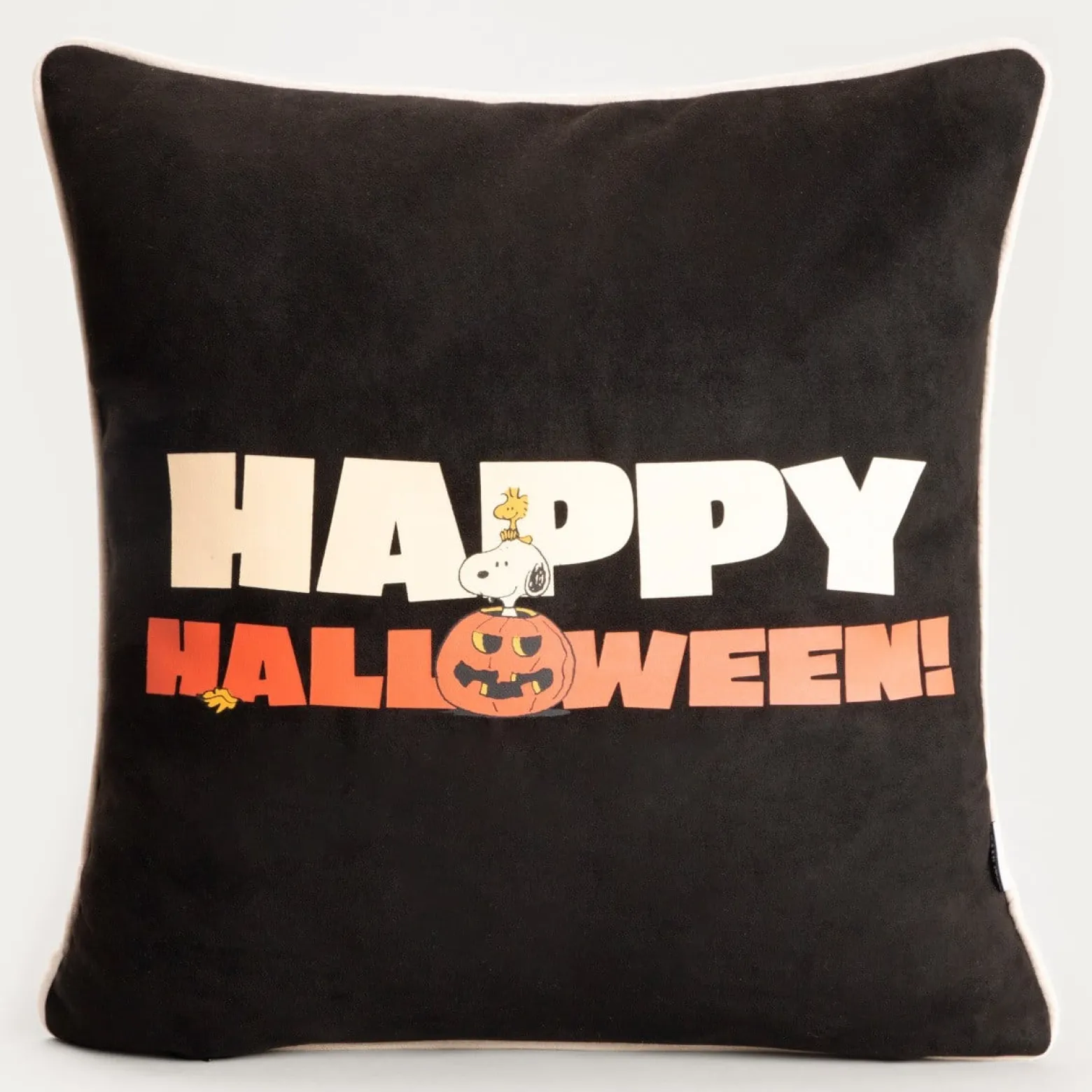 Poszewka HALOWEEN SNOOPY ze wzorem Snoopy 45x45cm HOMLA