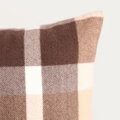 Poszewka MELROSE puszysta w kratę 45x45 cm HOMLA