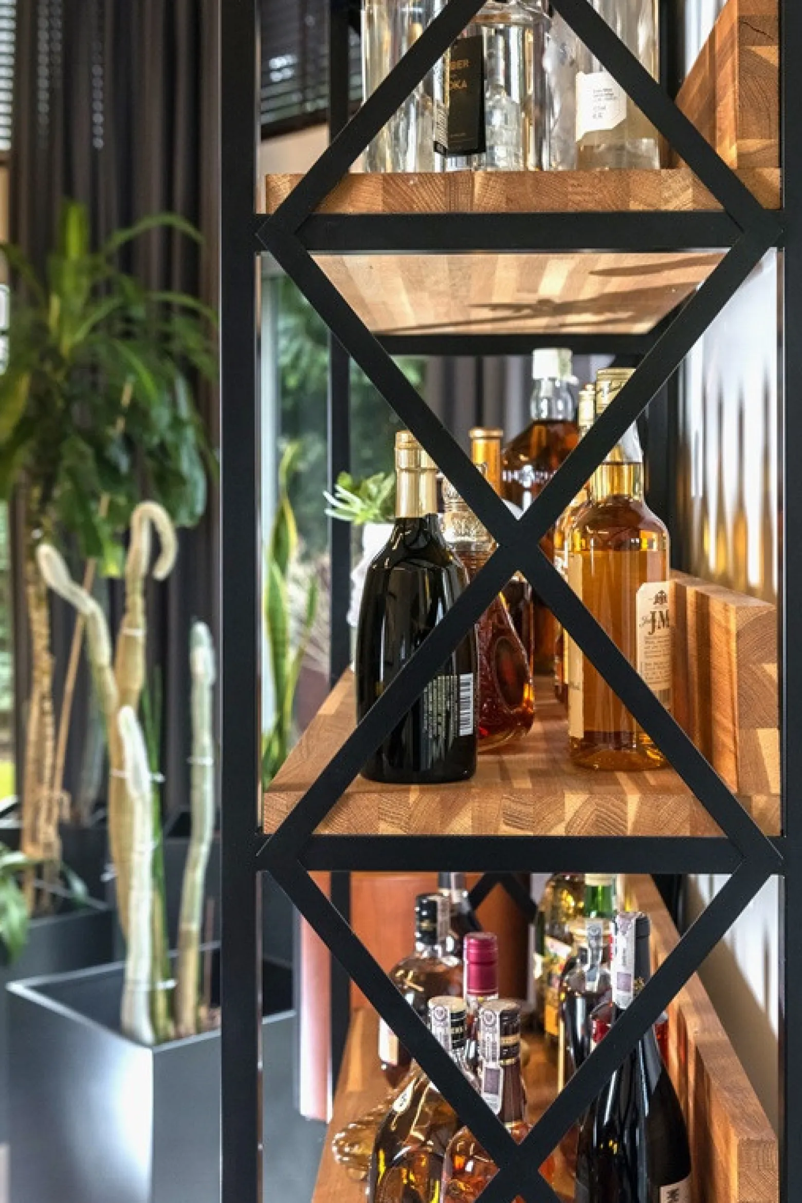 Regał Loftowy na Alkohol SALTO