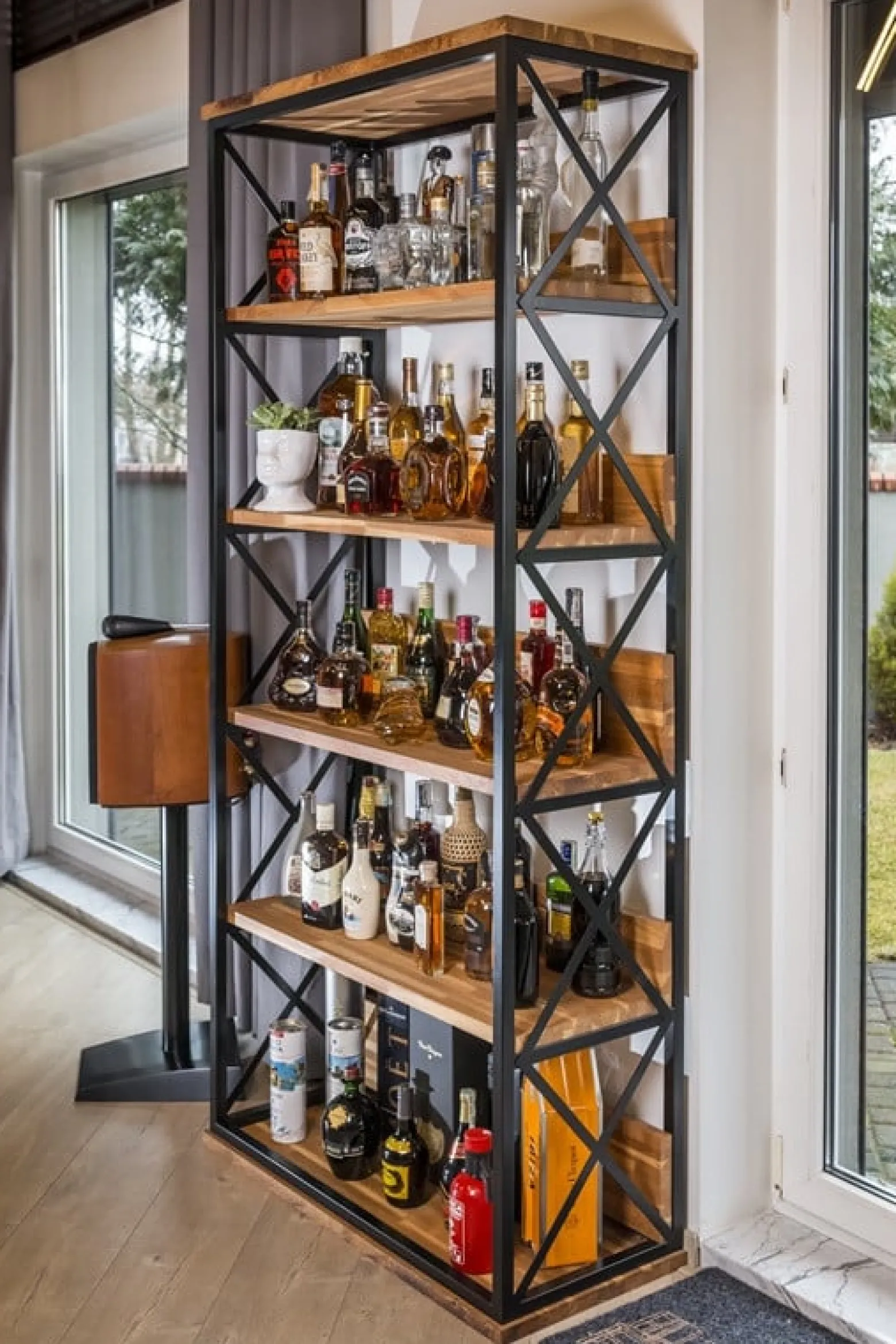 Regał Loftowy na Alkohol SALTO