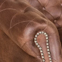 Ropez Chesterfield Sofa 2 os. Pikowana Glasgow zamsz brąz