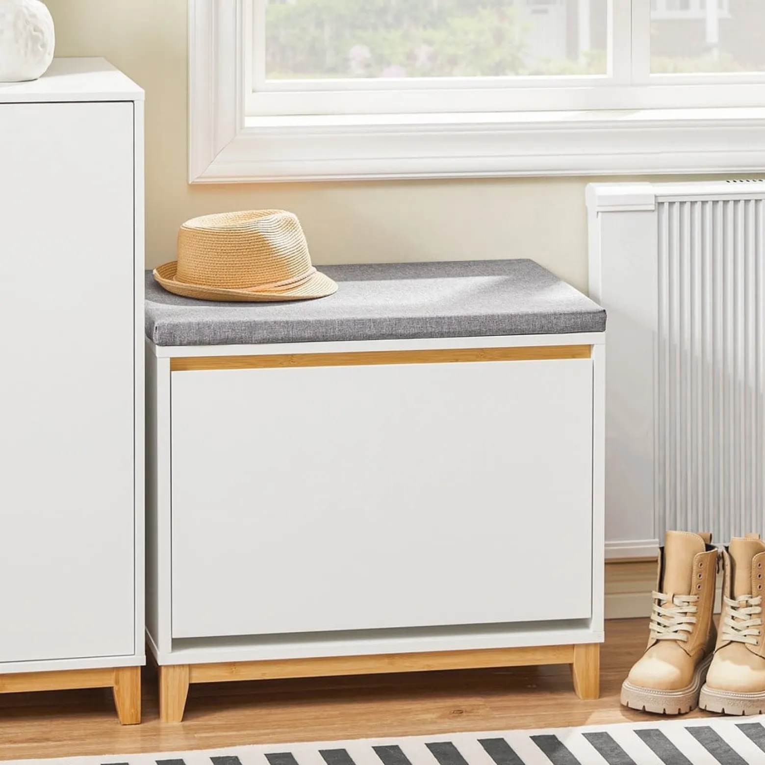 SoBuy Ławka na buty z 1 drzwiczkami 60x34x55cm Nowoczesny FSR191-NW