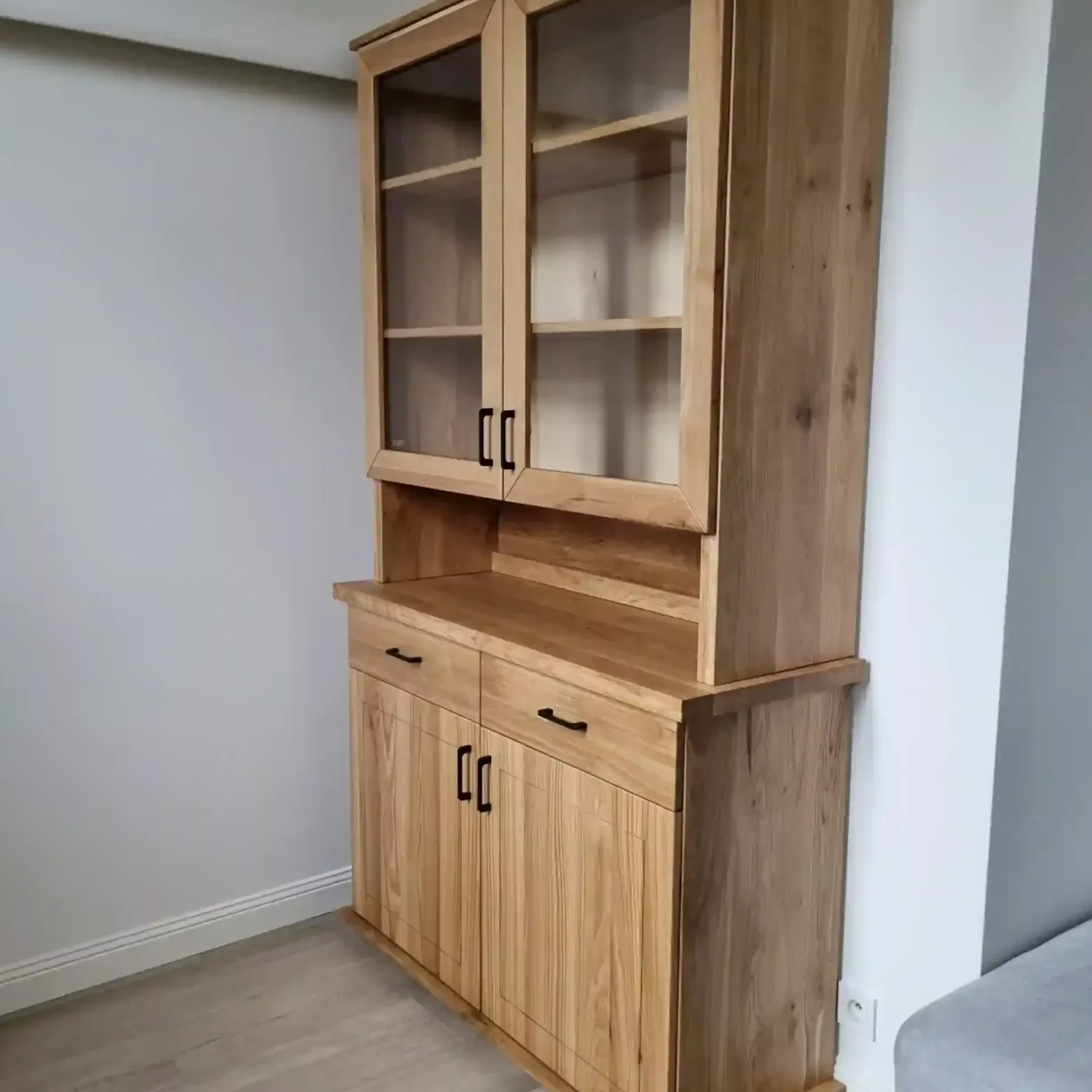 Stylowy kredens drewniany do salonu jadalni MONTE
