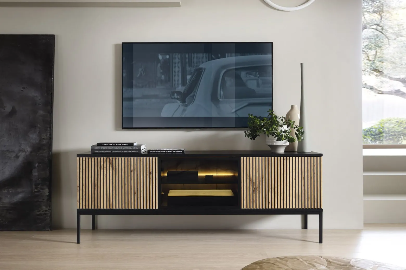 Szafka pod telewizor trzydrzwiowa SORENTO 154 cm czarny/dąb wotan