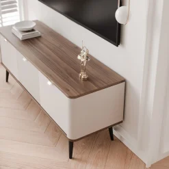 Szafka RTV NAVANI 130 cm z ryflowanym frontem kaszmir/orzech
