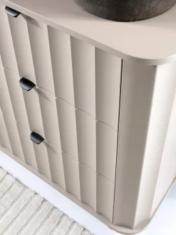 Szafka RTV NOVADO 137 cm Clay Gray frezowane fronty czarne nogi loft