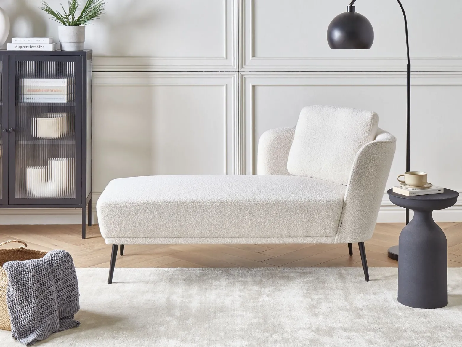 Szezlong z poduszką retro boucle złamana biel