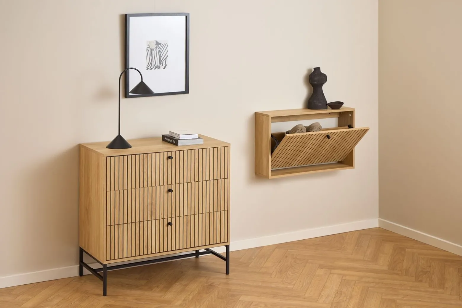 Wisząca szafka na buty Albany loft dąb czarny 72x43x17 cm