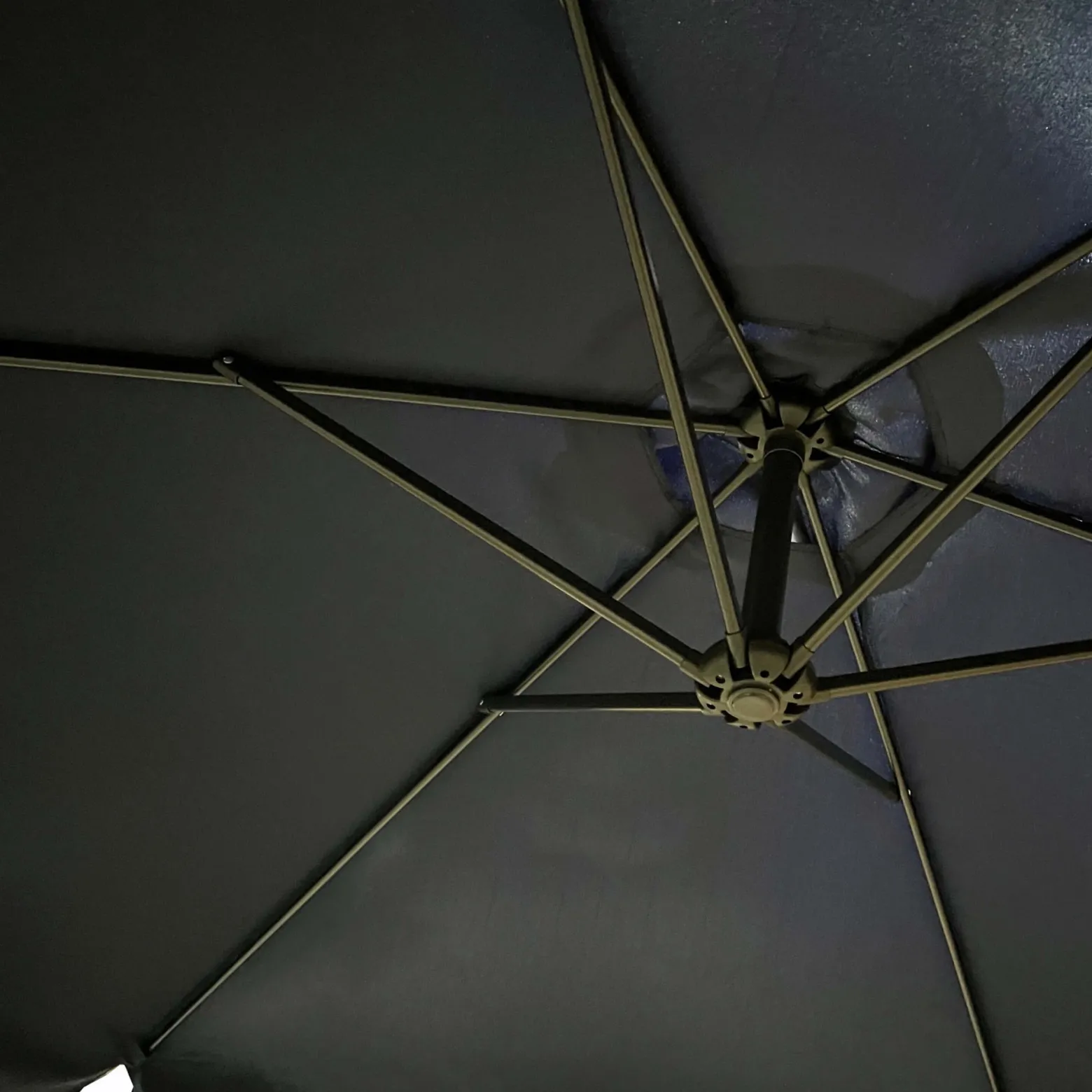 Wodoodporny parasol ogrodowy CYNIA granatowy 300x300x245 cm