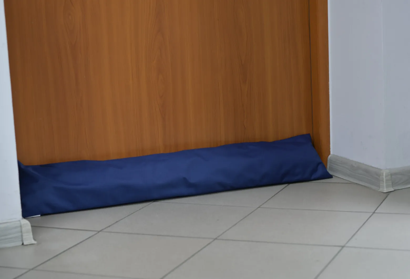 Wodoodporny wałek poduszka 90 cm pod okno i drzwi