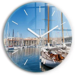 Zegar szklany ścienny do salonu Marina w Marsylii Francja