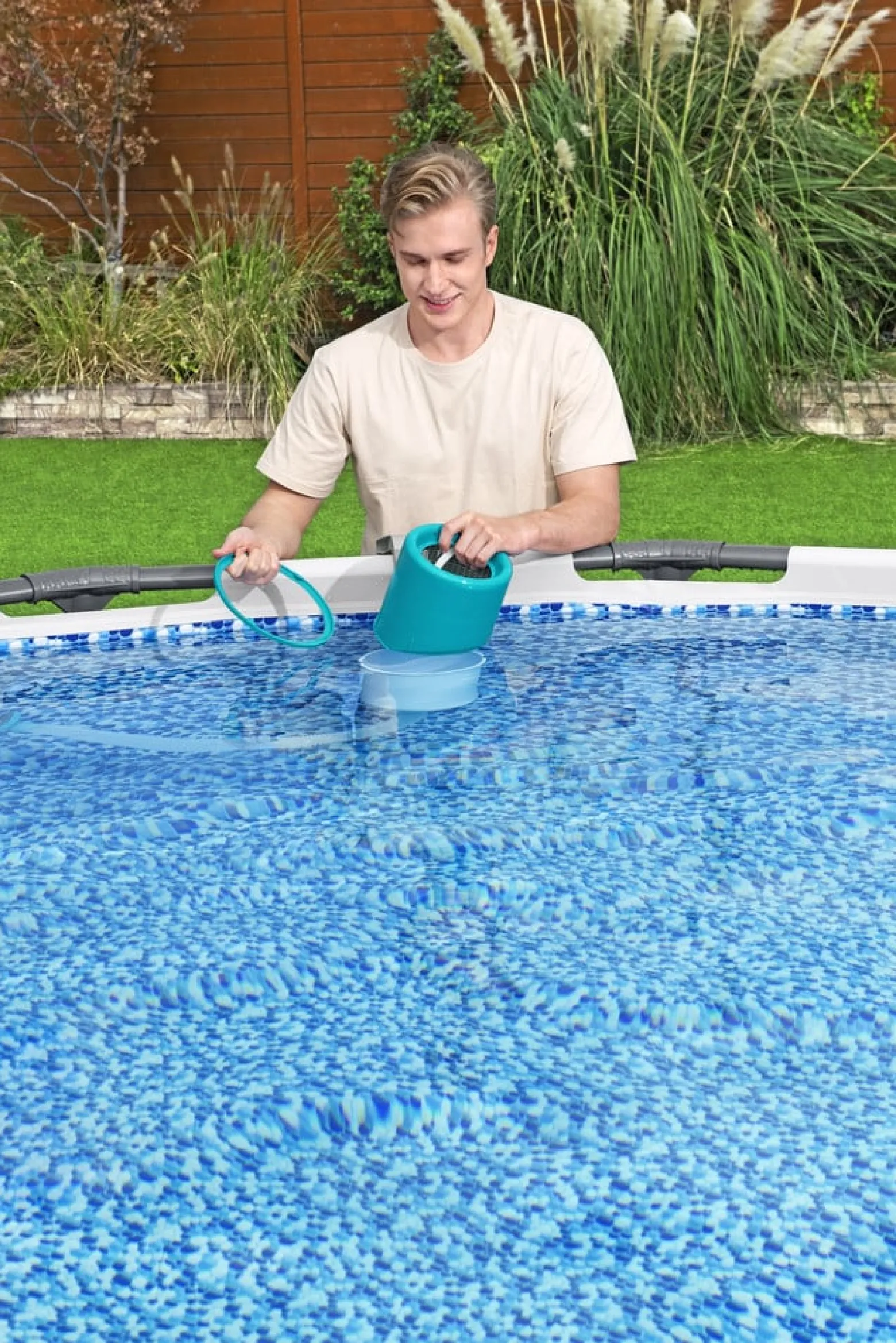 Zestaw Do Czyszczenia Basenu Deluxe + Skimmer Bestway 58237