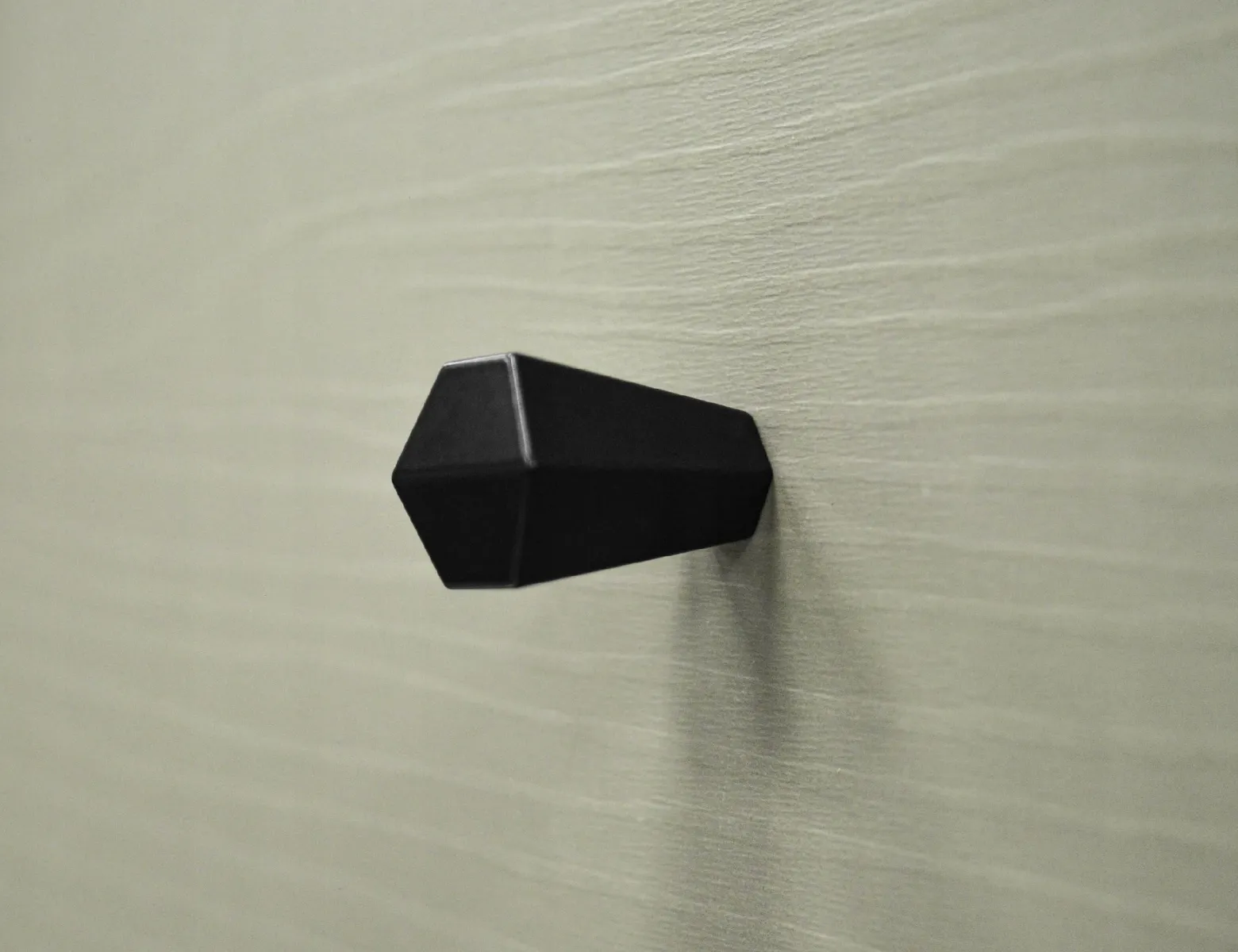 ZIELONA KOMODA AVILA 100 cm CZARNE Metalowe Nogi Uchwyt 2D2S
