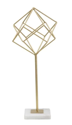 Złota metalowa rzeźba na białej marmurowej podstawie 16x18x41,5 cm